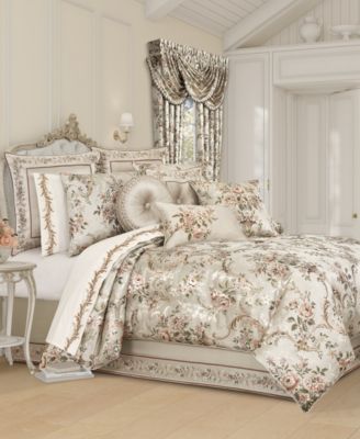 Pecora Tufted Round Decorative Pillow, 15" Round