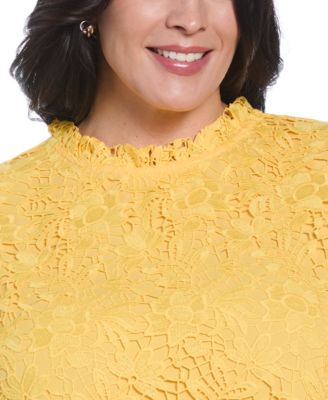 Plus Size Scalloped Lace Sleeveless Top