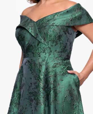 Plus Size Off-The-Shoulder Metallic Jacquard Ball Gown