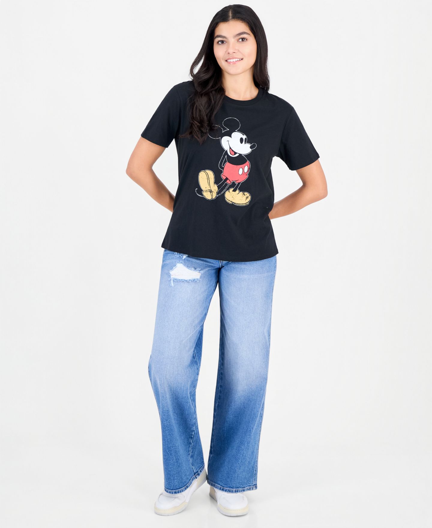 Женская футболка Disney Juniors' Mickey Graphic, цвет: Чёрный — фото 2