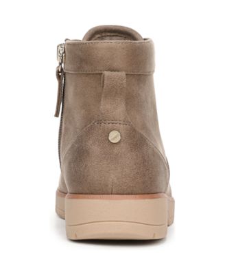 Women's Northstar Round Toe Lace Up Short Boots