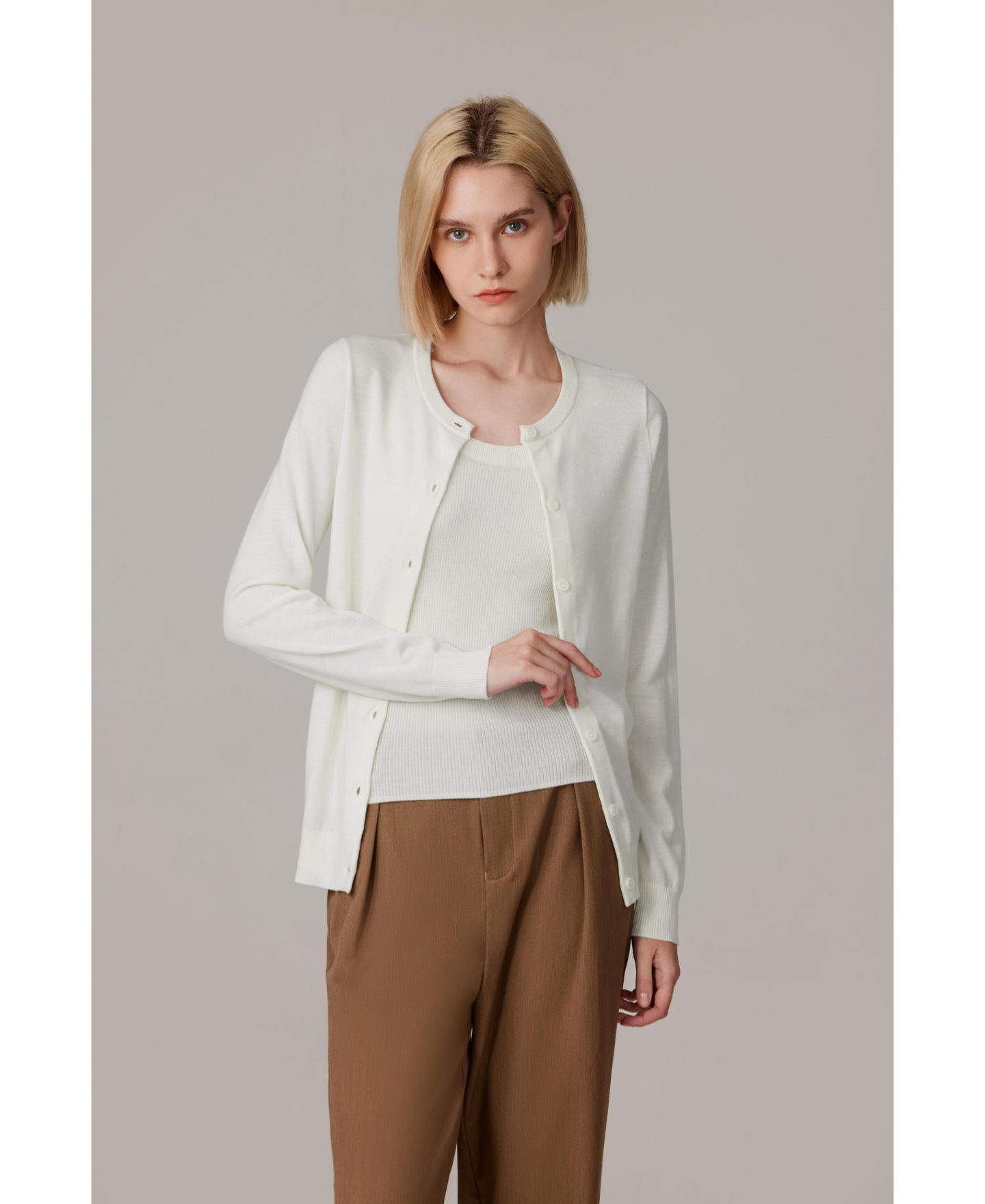 Женский кардиган JENNIE LIU 100% Merino Wool Light Weight Cardigan Ultra Soft Fine-gauge Sweaters Machine Washable, цвет: Кремовый — фото 7