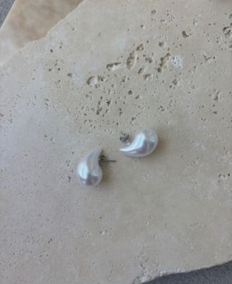 Cultivated Pearl Teardrop Sculptural Studs