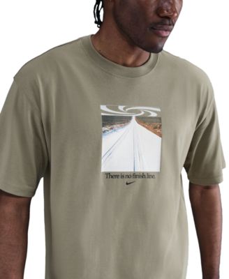 Men's Sportswear Max90 Loose-Fit Graphic T-Shirt