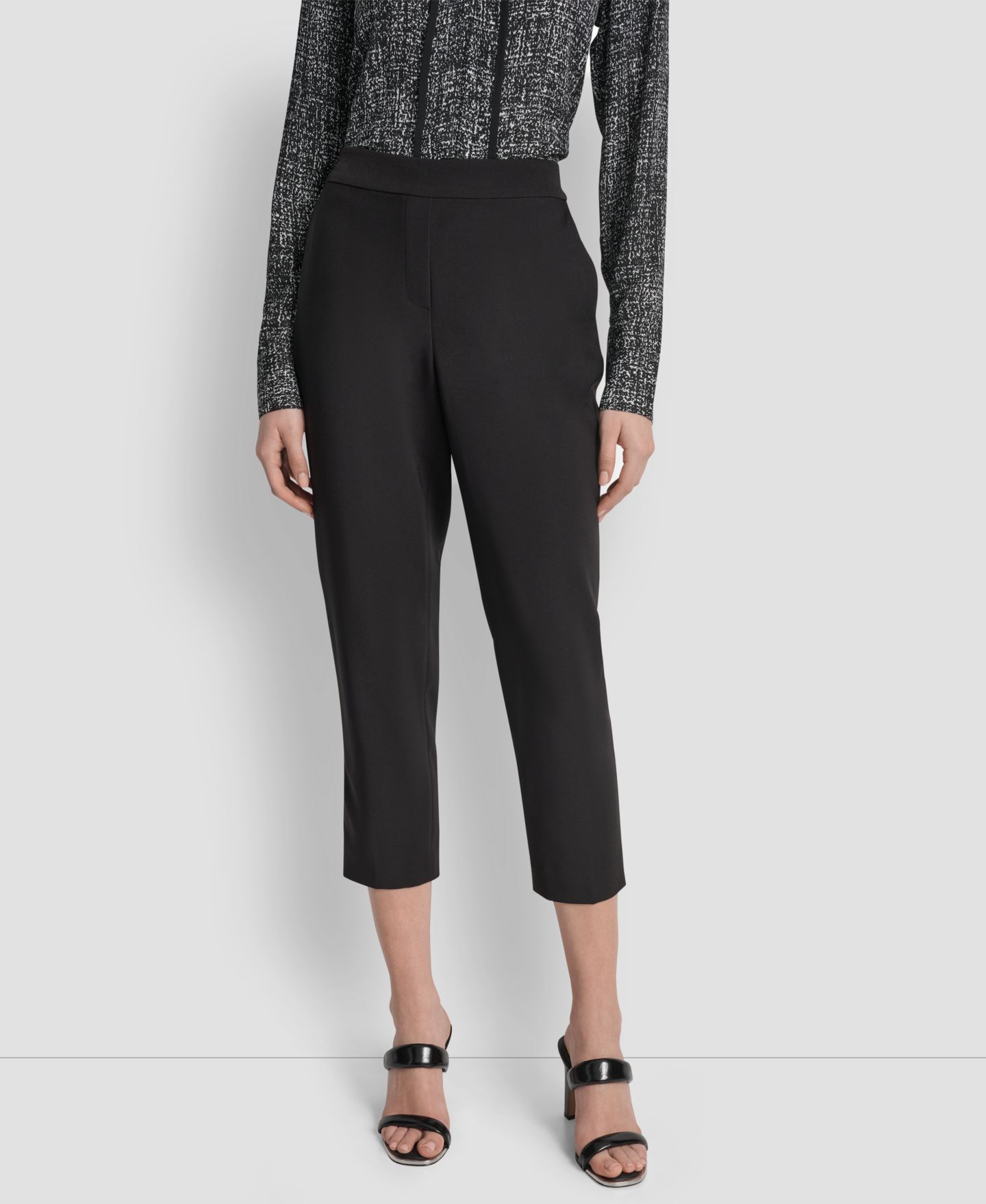 Женские брюки DKNY Mid-Rise Pull-On Cropped Pants, цвет: Чёрный — фото 1