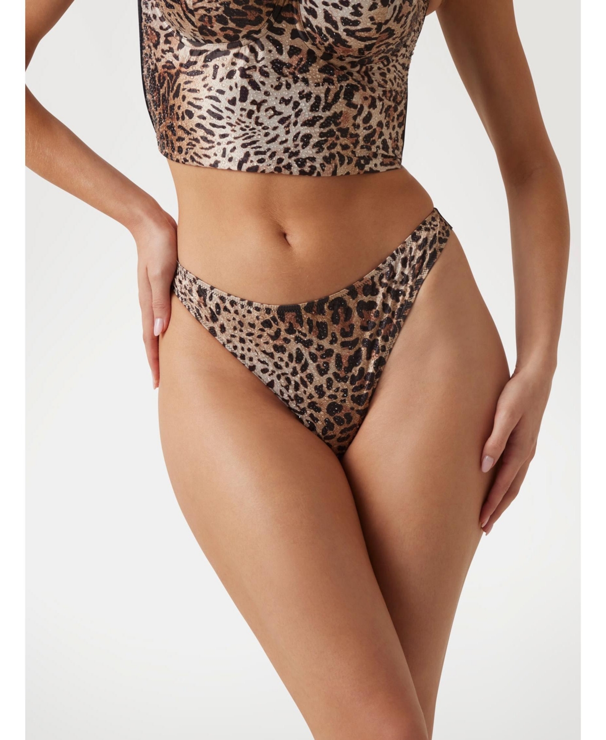 Tina Leopard Thong - Leopard cloak aop