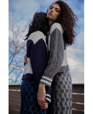 Women's Checkered V-Neck Sweater