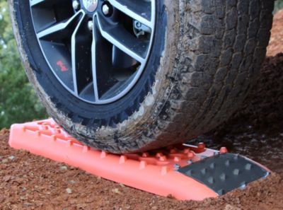 ESCAPER BUDDY WITH METAL TRACTION GRIPS