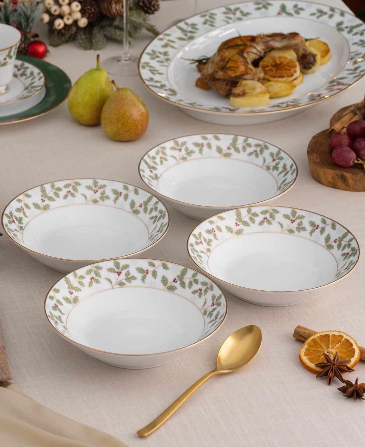 Noritake Holly Berry 7.5" 12 oz Soup Bowl, Set Of 4 In Multi