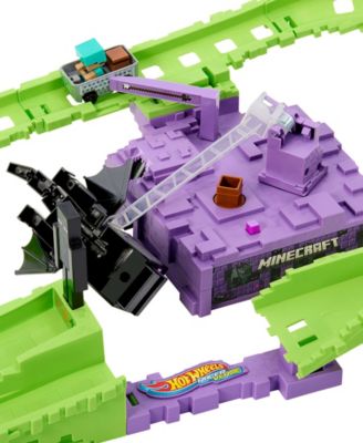 RacerVerse Minecraft Track Set and Die-Cast Diamond Armor Steve