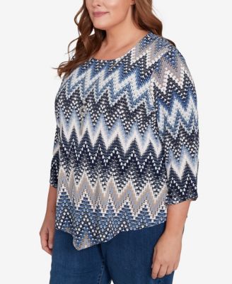 Plus Size Classic Puff Print Textured Chevron Crew Neck Top