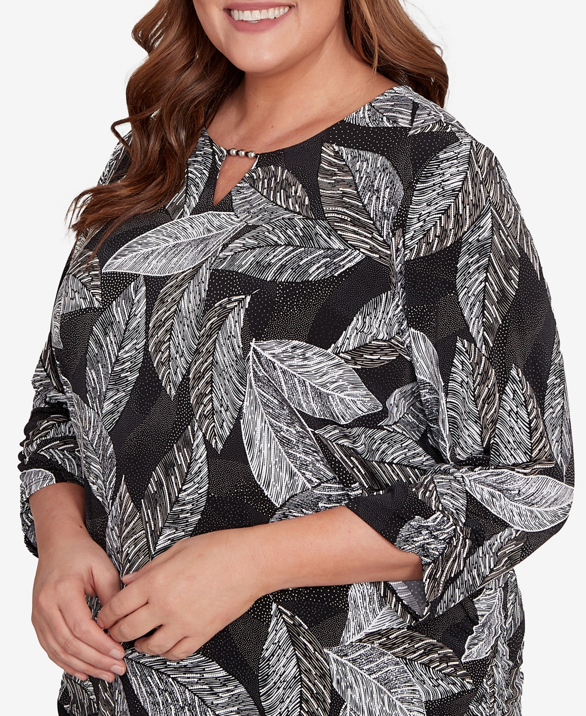 Alfred Dunner Plus Size Classic Puff Print Leaf Keyhole Neck Top In Black