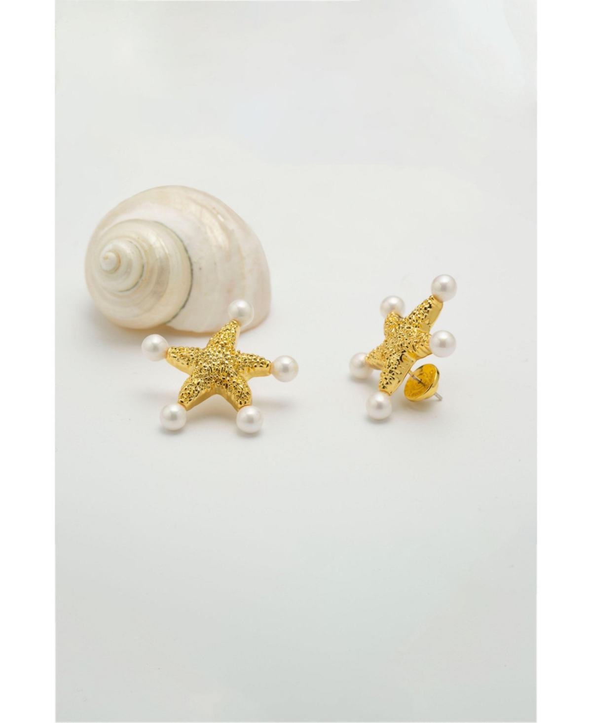 Lila Starfish Stud Earrings - Gold