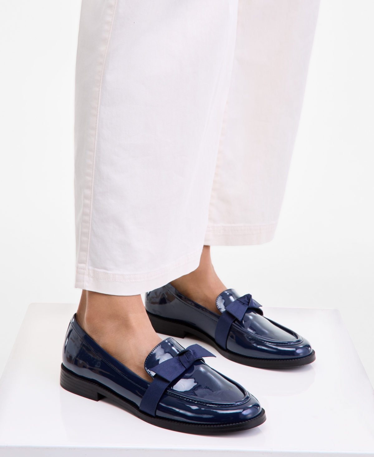On 34th Women's Kasandra Bow Loafers