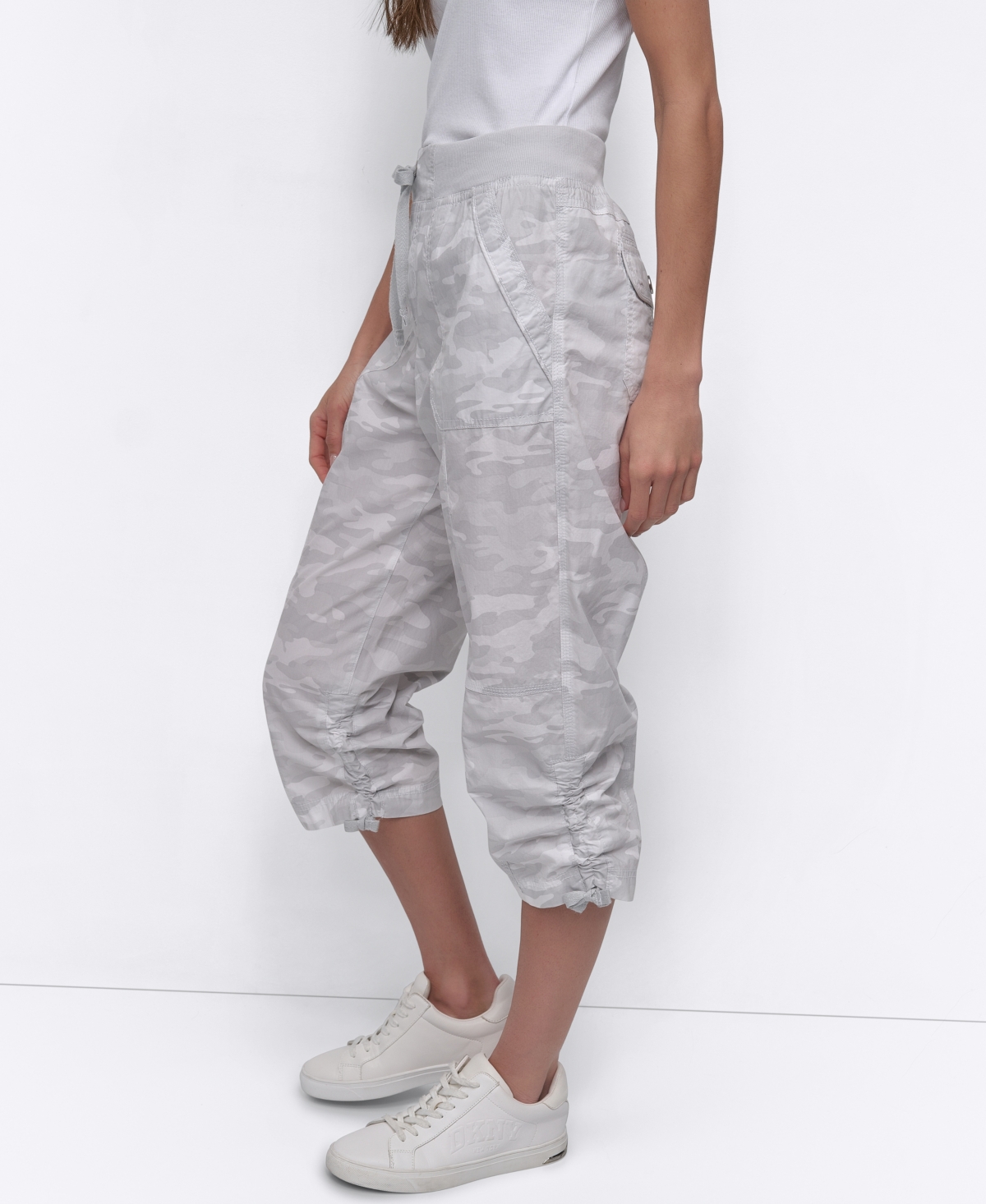 Dkny Women's Convertible Capri Cotton Poplin Cargo Pants In Green