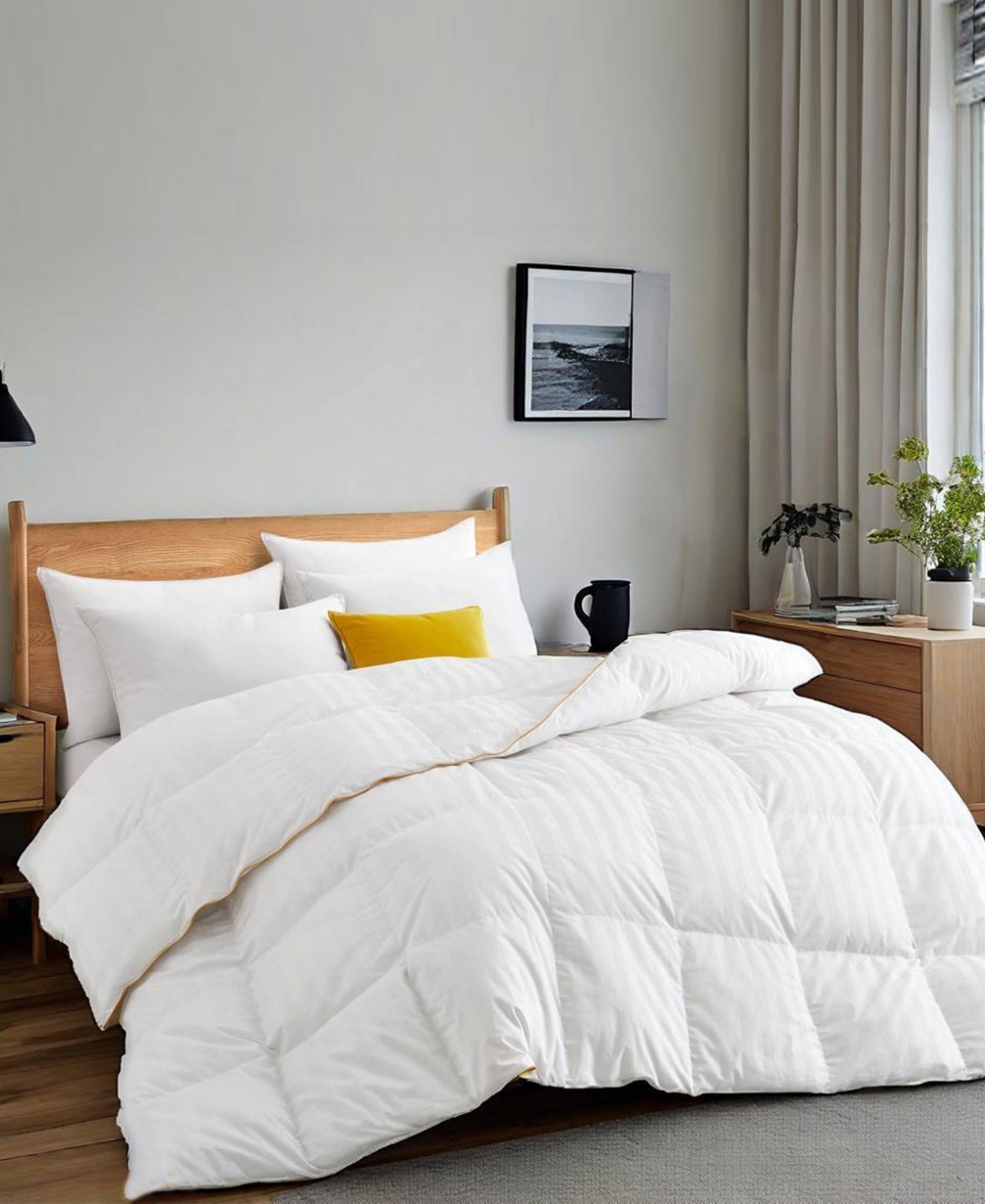 Unikome 500 Thread Count Cotton Fabric All Season Classic Stripped White Goose Down Fiber Comforter