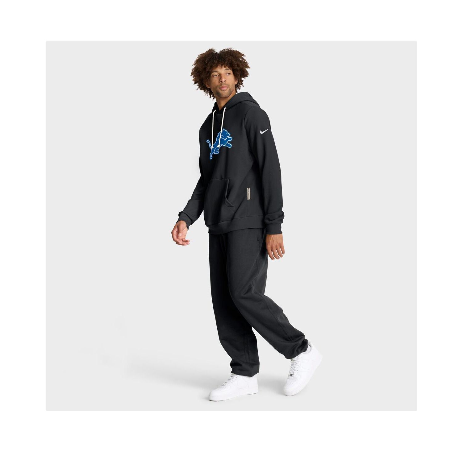 Men's Black Detroit Lions Sideline Offensive Set Play Performance Pullover Hoodie