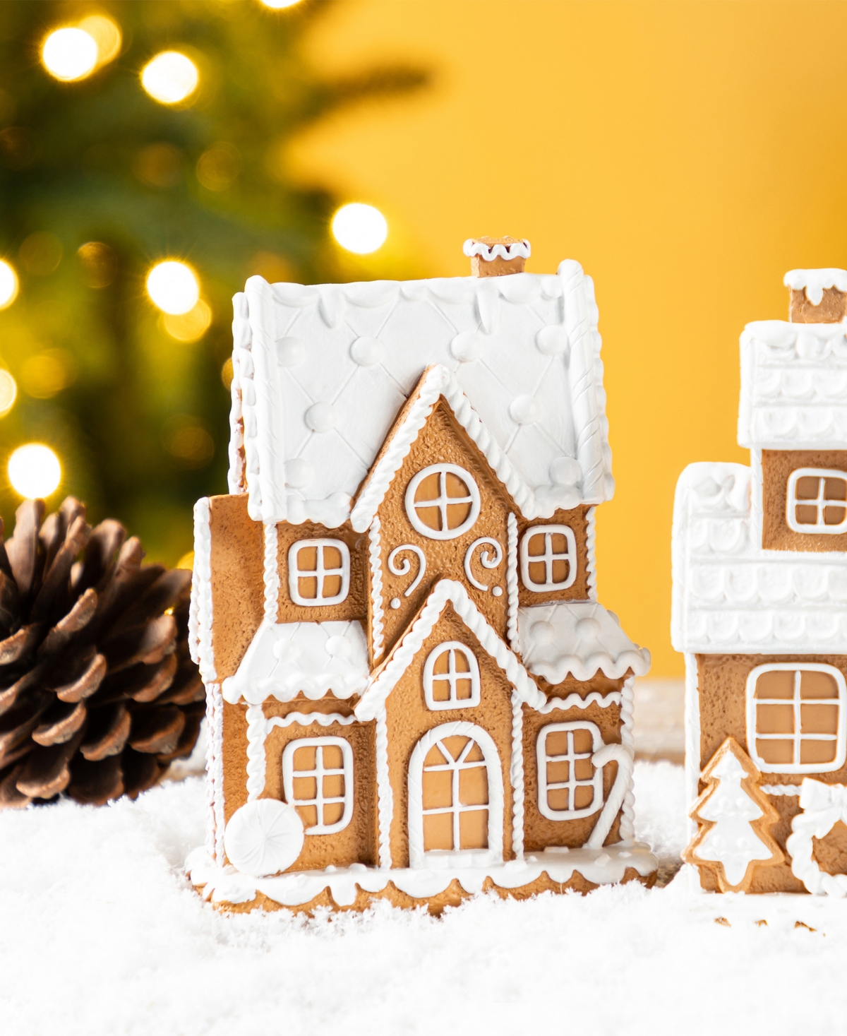 Glitzhome Resin Christmas Gingerbread House Figurine, Set Of 3 In Multi
