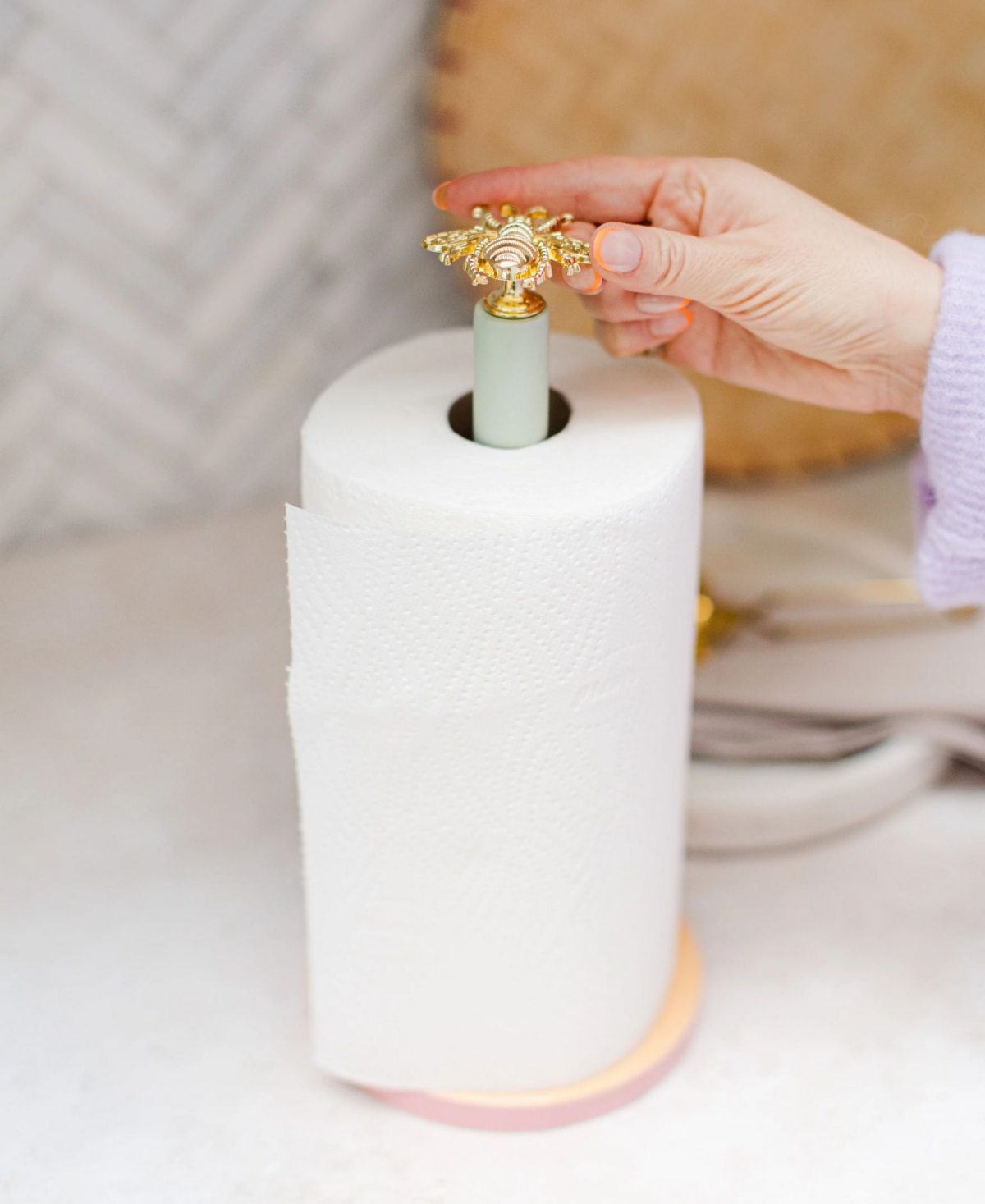 Yvonne Ellen Kitchen Towel Holder In Brown