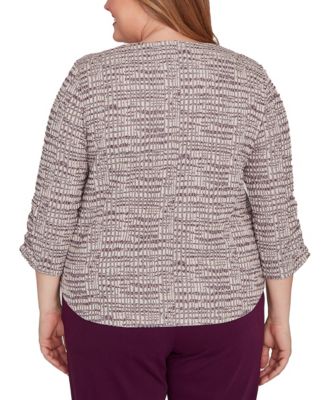 Plus Size Urban Legend Textured Shimmer Space Dye Top with Necklace