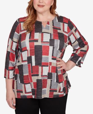 Plus Size Classic Colorblock Split Beaded Neck Top