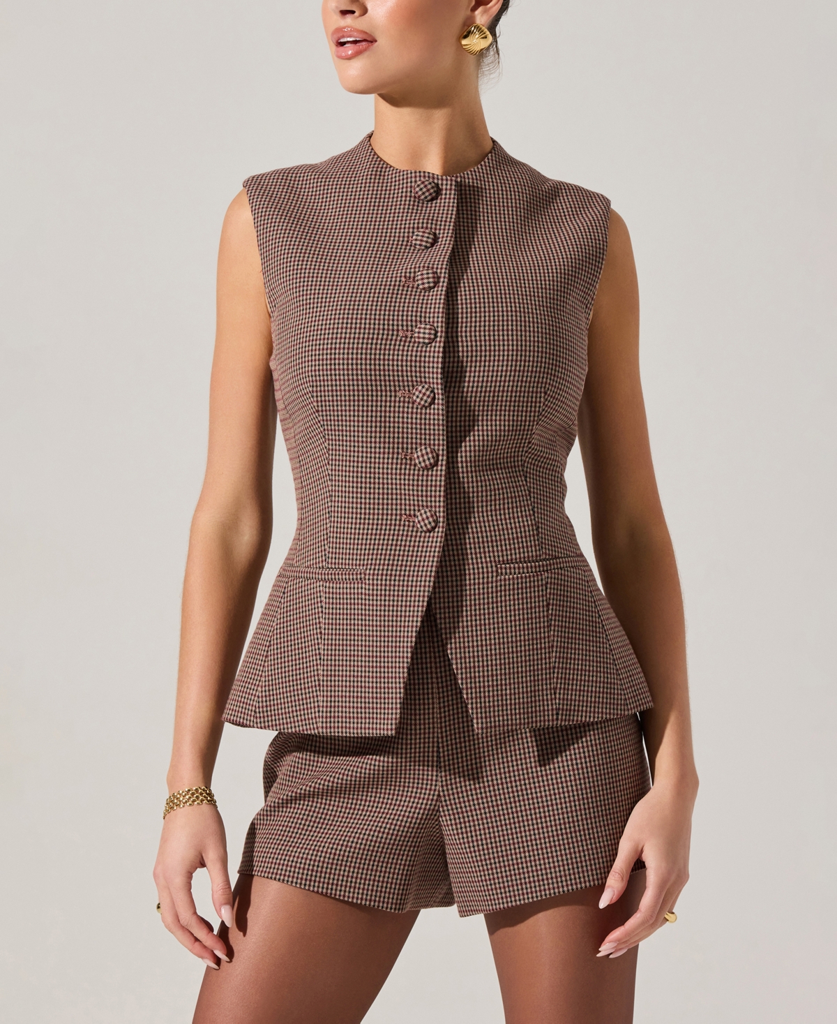 Astr Gisselle High Neck Cutaway Vest In Brown Wine Plaid In Brown