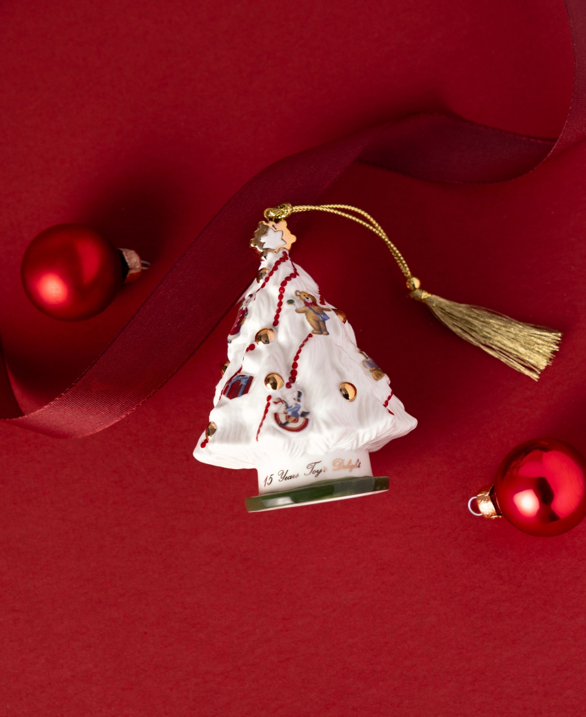 Villeroy & Boch 2025 Christmas Classics Annual Tree Ornament In Multi