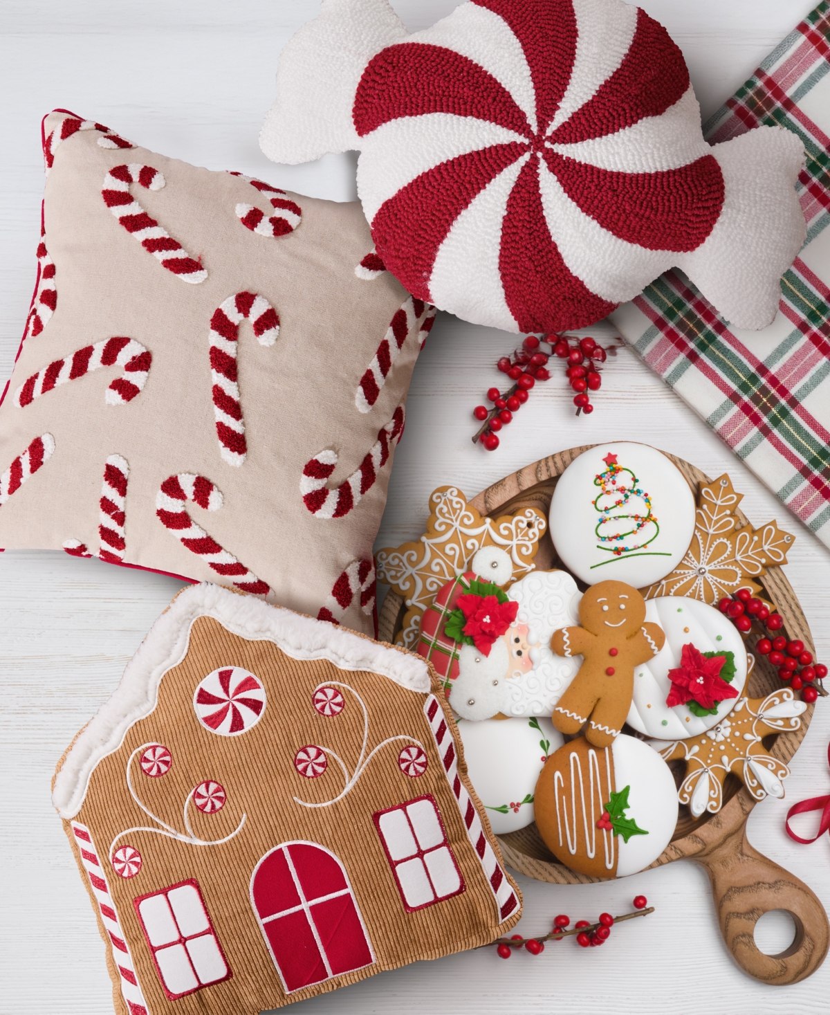 Levtex Gingerbread Village Embroidered Decorative Pillow, 18" X 18" In Sand