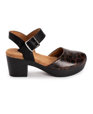 Women's Merritt Closed Toe Quarter Strap Shoe