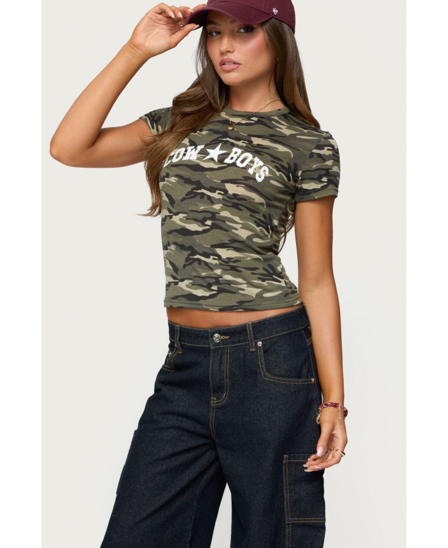 Женская футболка Edikted Nika Camo Cowboys, цвет: Оливковый — фото 4