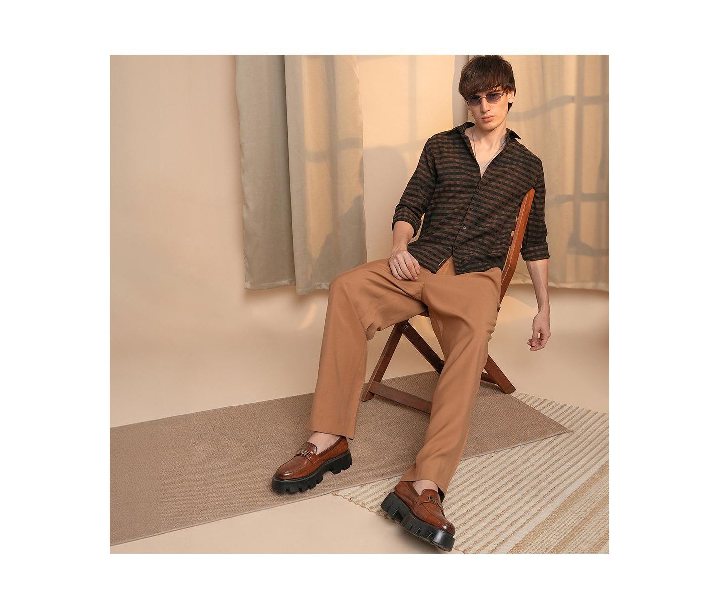Мужская рубашка Cahoot Campus Sutra Chocolate Brown & Charcoal Black Gingham, цвет: Коричневый — фото 3