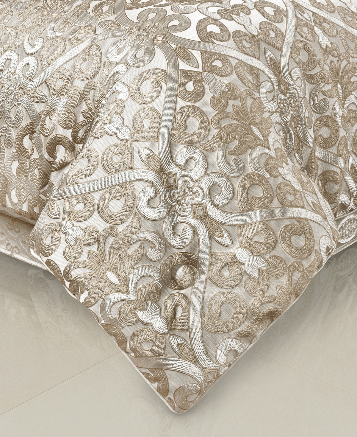 J Queen New York Amaretto Jacquard 4-Pc. Comforter Set