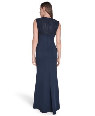 Women's Sleeveless V-Neck Gown