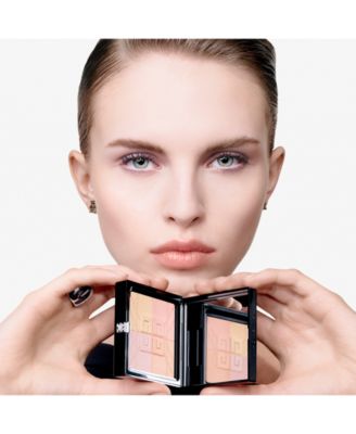 Prisme Libre Ultra-Blurring & Color-Correcting Pressed Powder