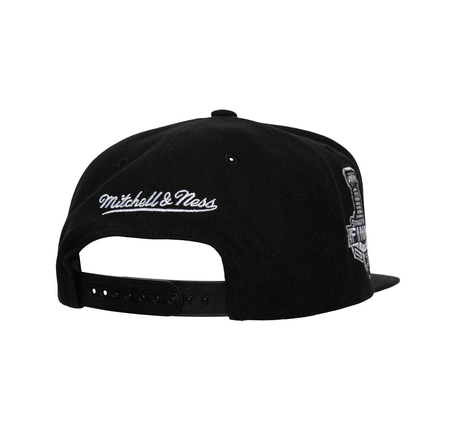 Men's Black Tampa Bay Lightning Core Top Spot Snapback Hat