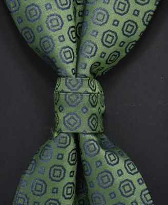 Men's&nbsp;2-Piece Bow Tie and Lapel Pin Box Set