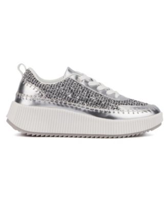Women's Twyla Low Top Sneakers