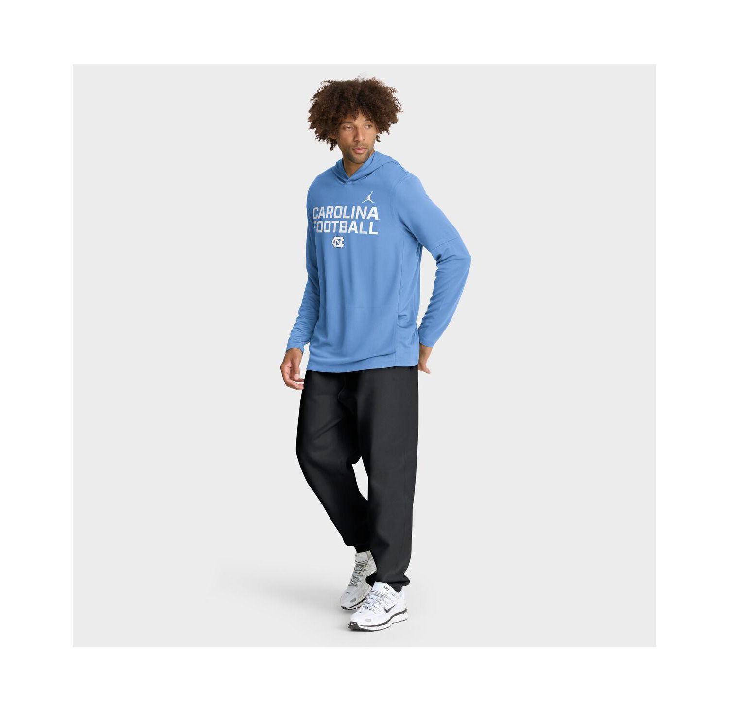 Men's Carolina Blue North Carolina Tar Heels 2025 Sideline Performance Long Sleeve Hoodie T-Shirt