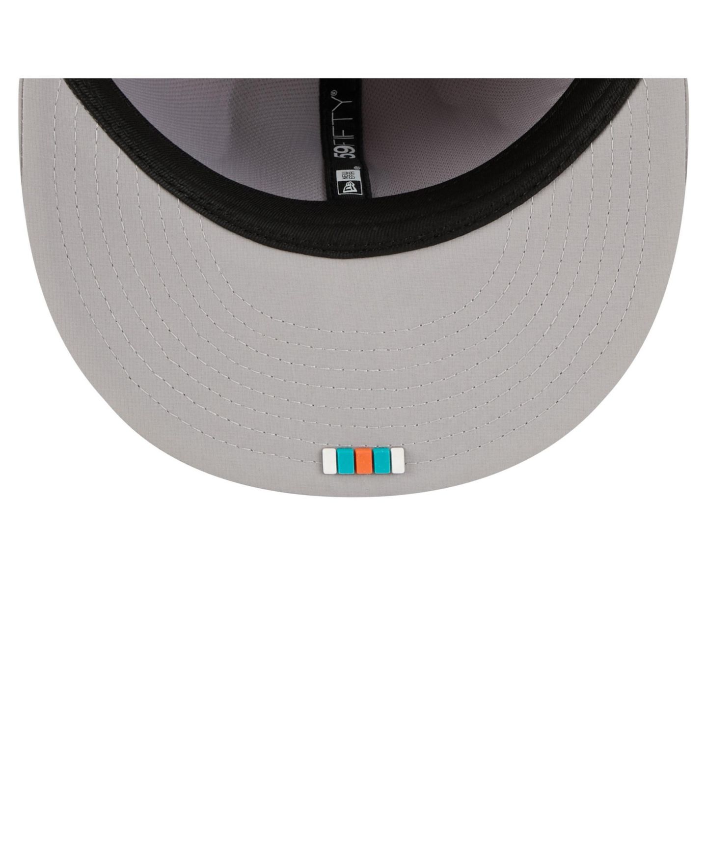 Мужская кепка New Era Gray Miami Dolphins 2025 Sideline 59FIFTY Fitted Hat — фото 2