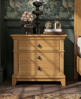 Wellington 26.5" Wood 2-Drawer Nightstand