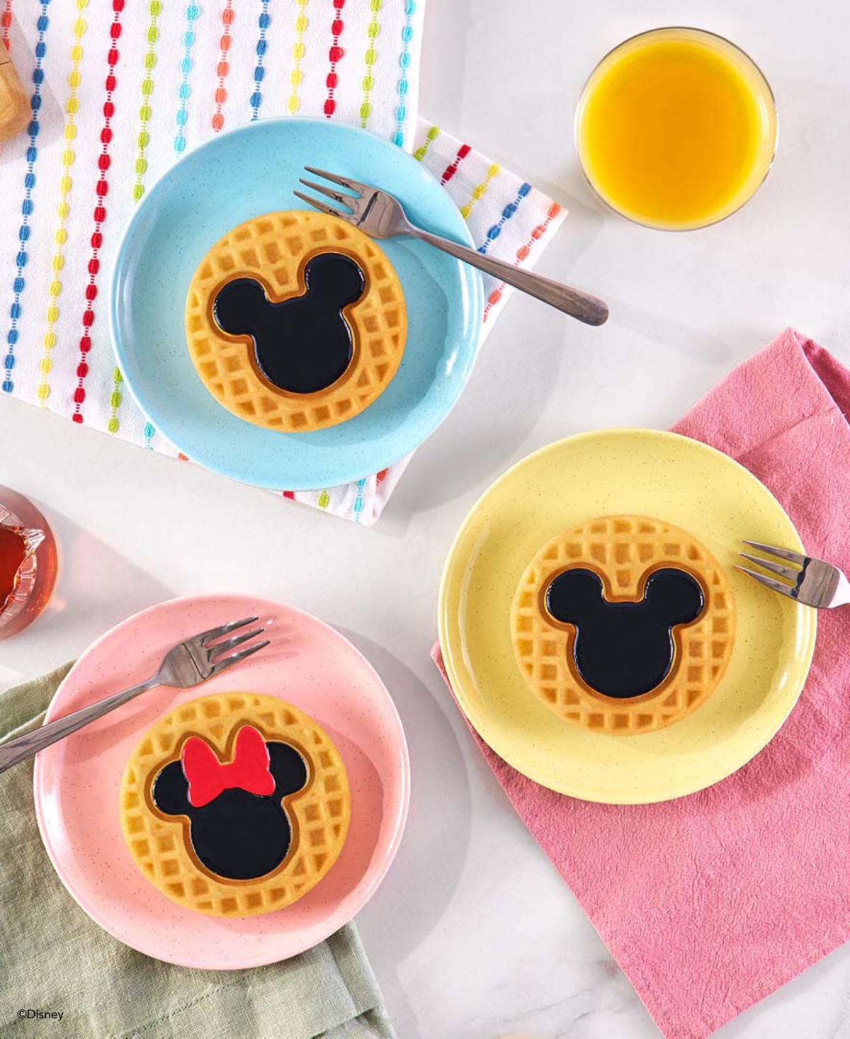 Dash Disney Multimaker Mini 2-pc. Plate Pack With Mickey And Minnie Head In Gray