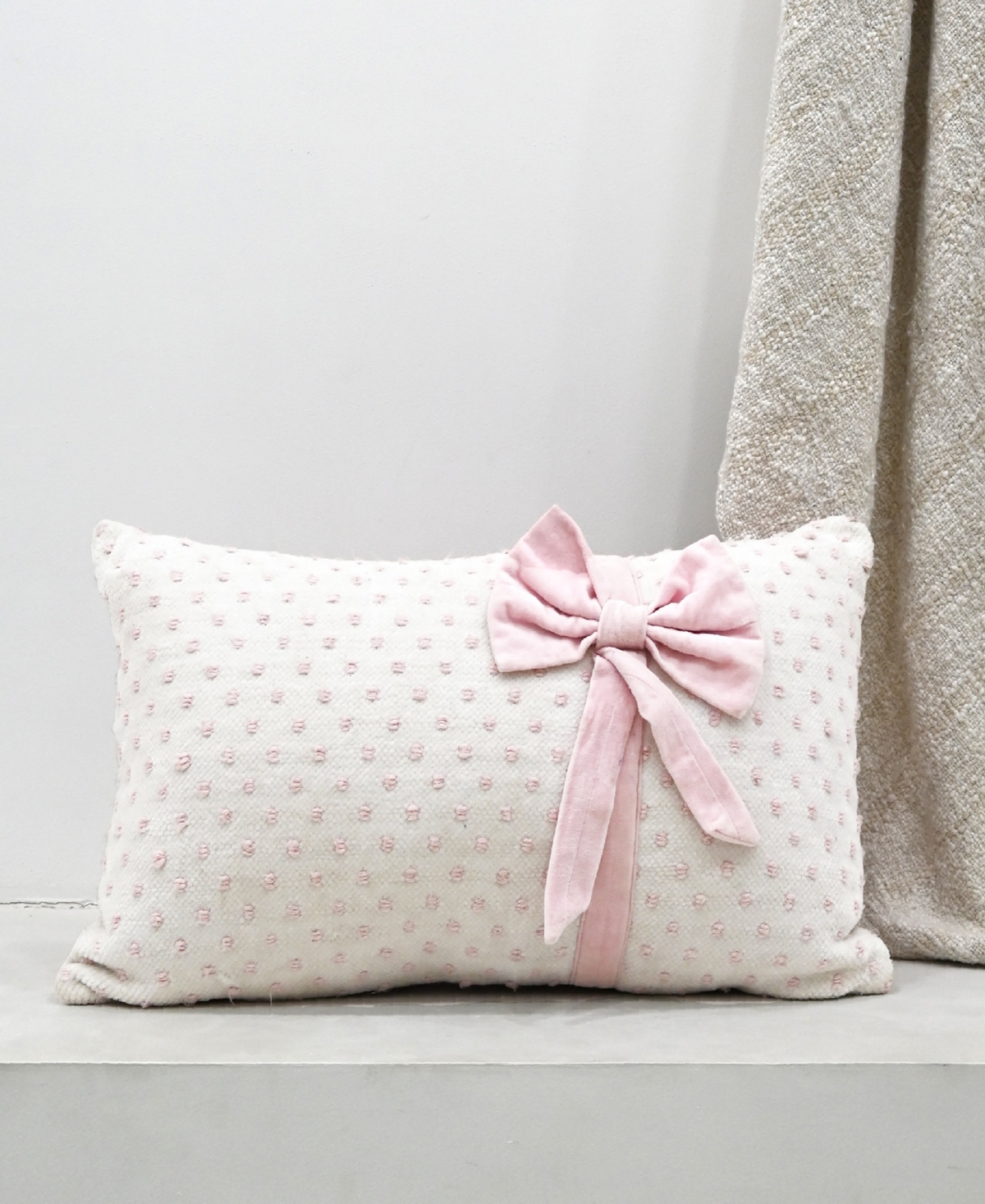 Vibhsa Linden Handwoven Decorative Pillow, 14" X 24" In White