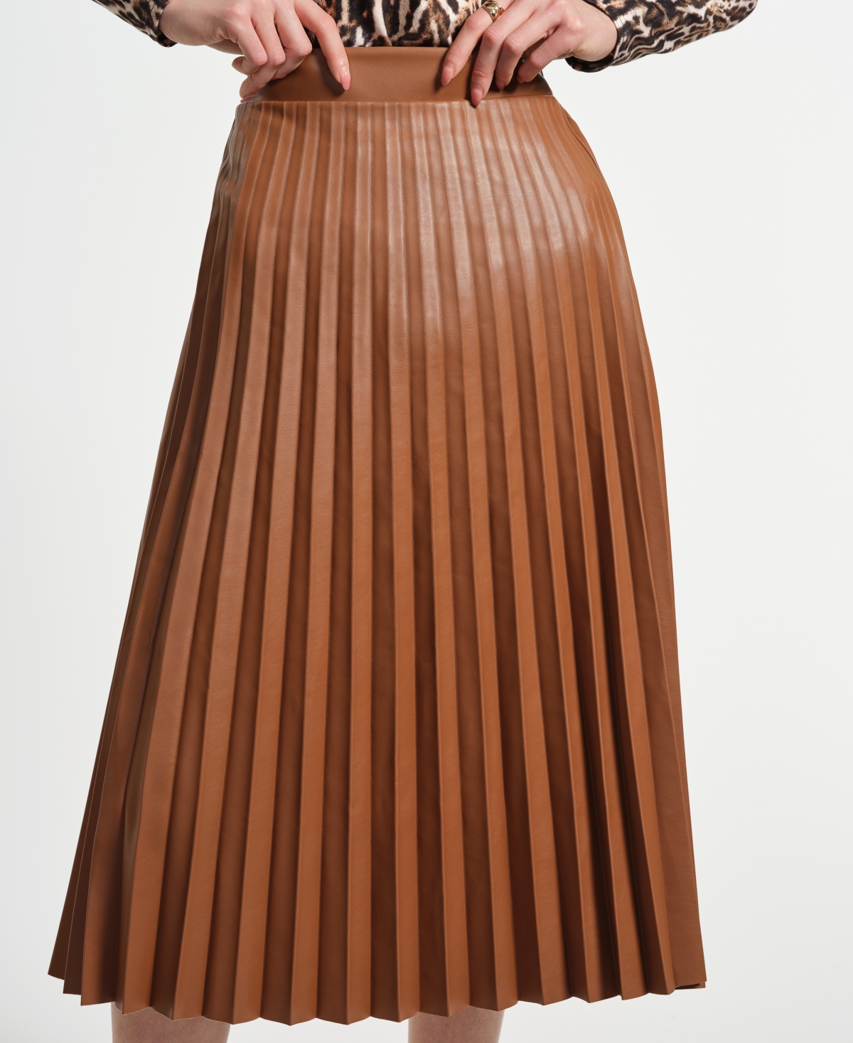 Isaac Mizrahi Women's A-line Pleated Skirt In Brown