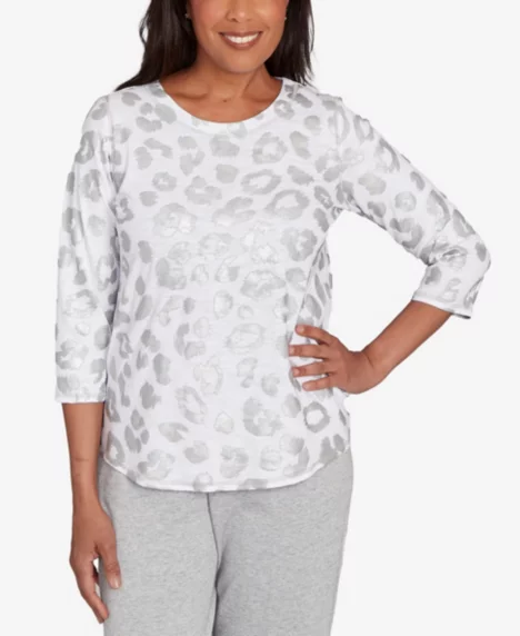 Petite Casual Vibe Monotone Crew Neck Animal Top - Pearl