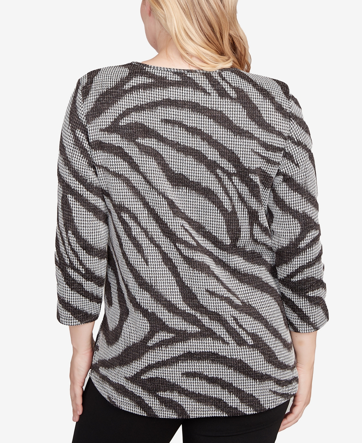 Alfred Dunner Jet Setter Animal Houndstooth Top With Necklace In Gray