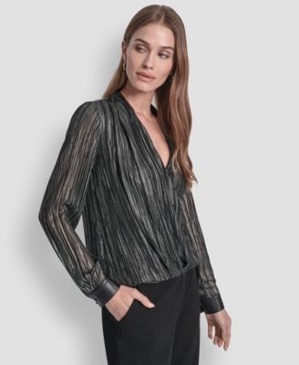 Women's Crinkle Detail V-Neck Top