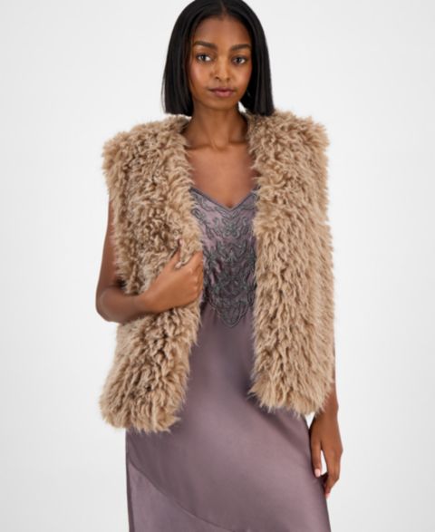Женские жилеты And Now This Women's Shaggy Faux-Fur Vest