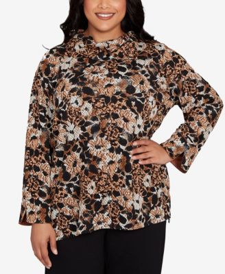 Plus Size Vintage Paisley Embellished Top