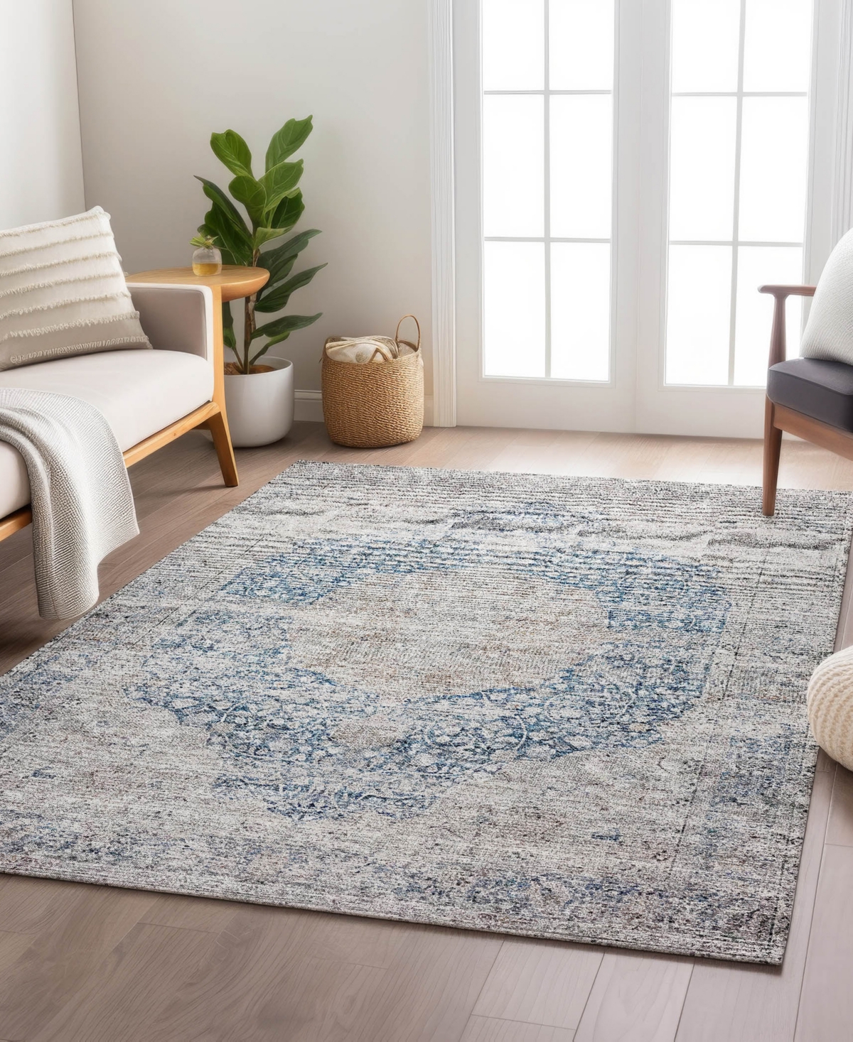 Dalyn Karaj Kj8 3'x5' Area Rug In Multi