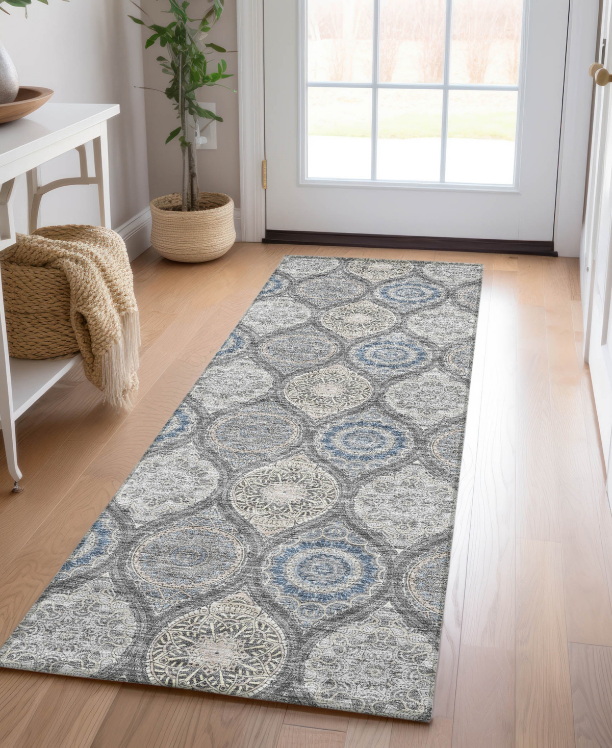 Dalyn Solace Sl1 2'3"x7'6" Runner Area Rug In Gray